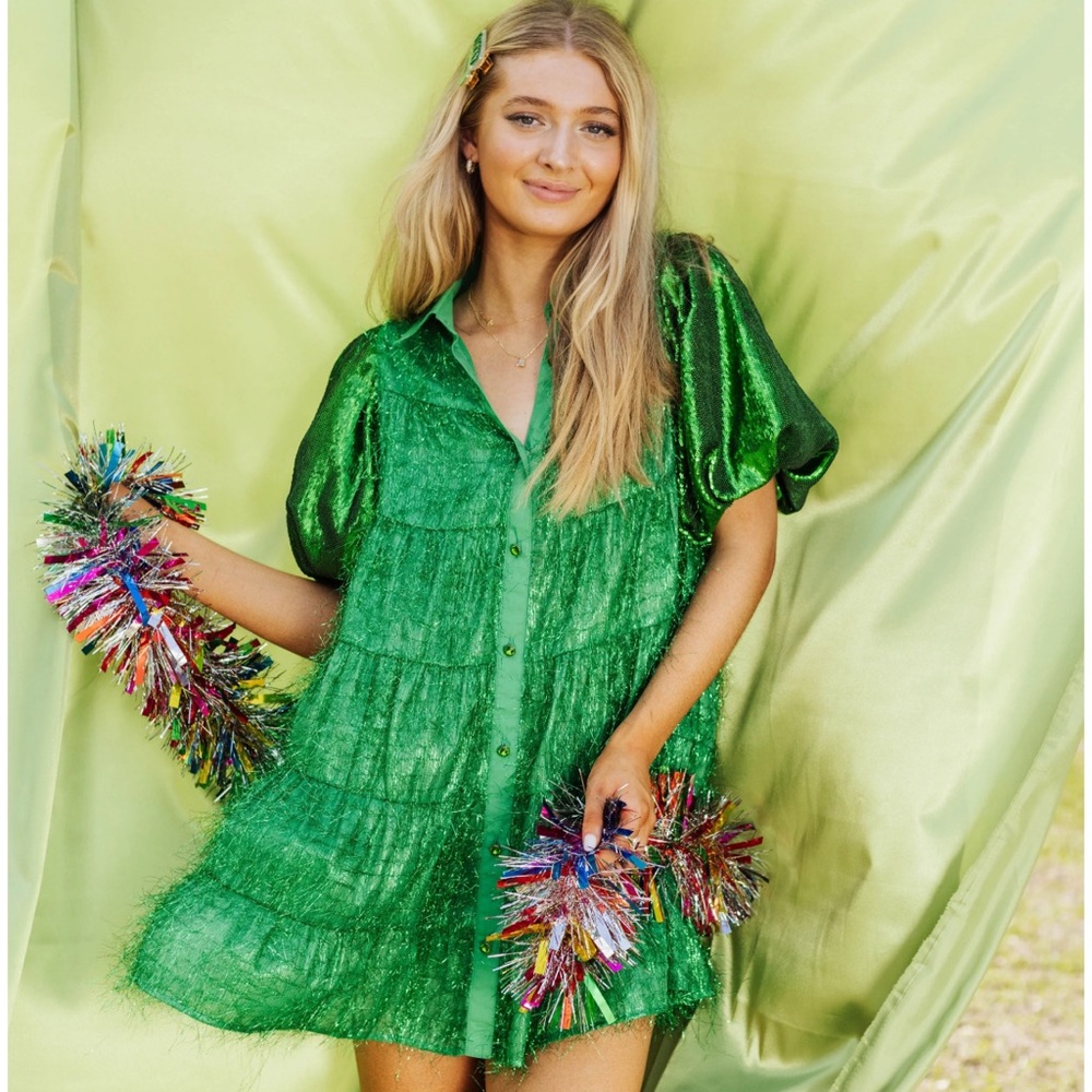 Queen of Sparkles-Green Tinsel Sequin Sleeve-NWOT